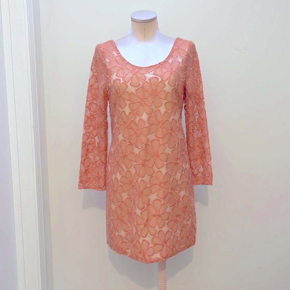 Elliatt pale peach lace mini dress, M, NWT.